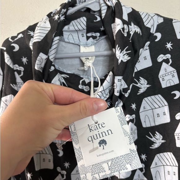 Kate Quinn Long Sleeve Cowl Neck Dress in Little Houses Girls size 6 new - Picture 3 of 5